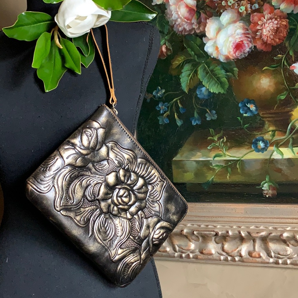 Leather clutch/wristlet by Patricia Nash